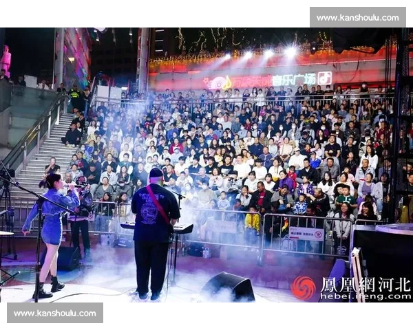 震撼现场体验热烈观众互动感受全程激情氛围 震撼现场体验热烈观众互动感受全程激情氛围